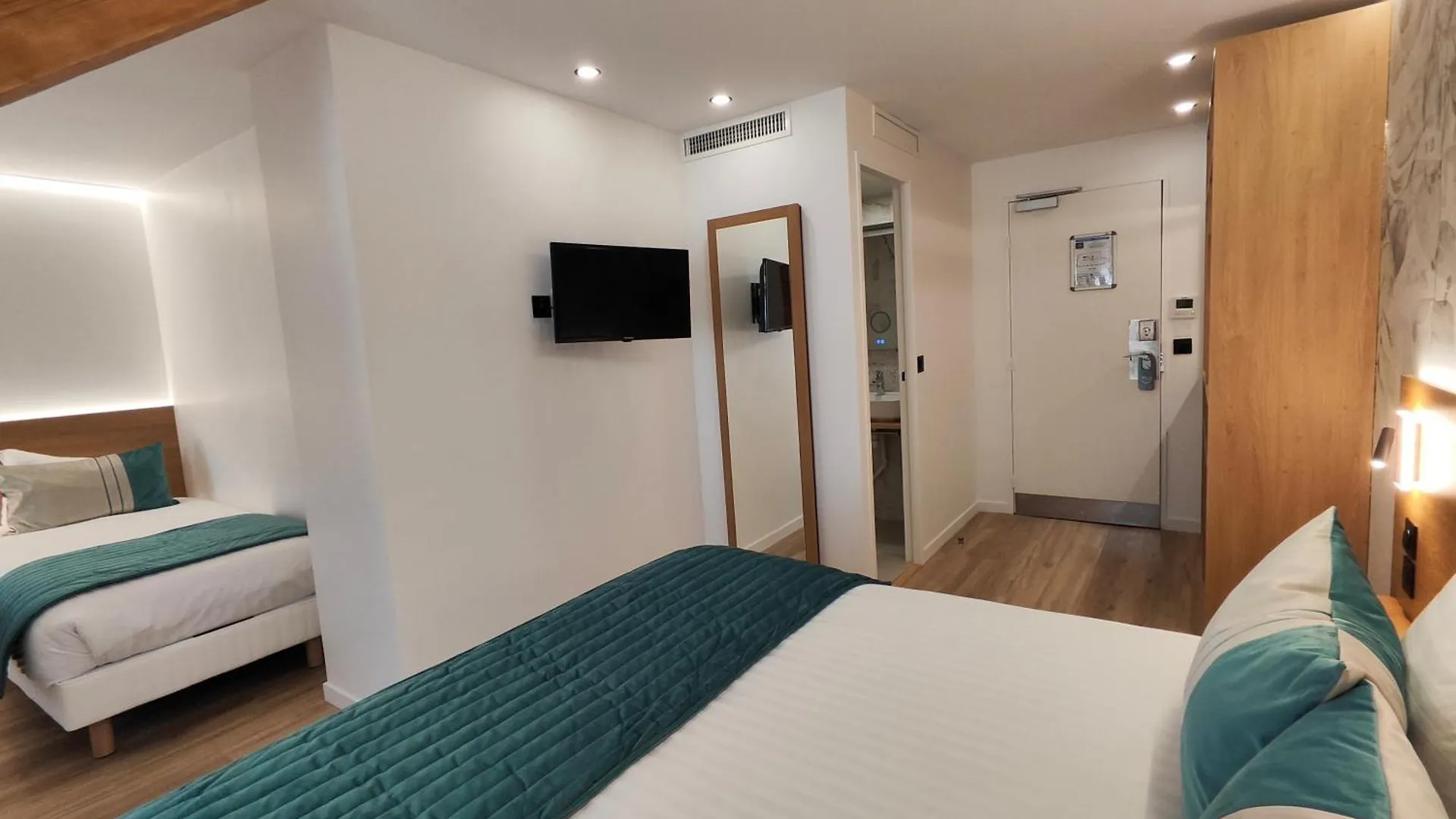 55 Montparnasse Hotel