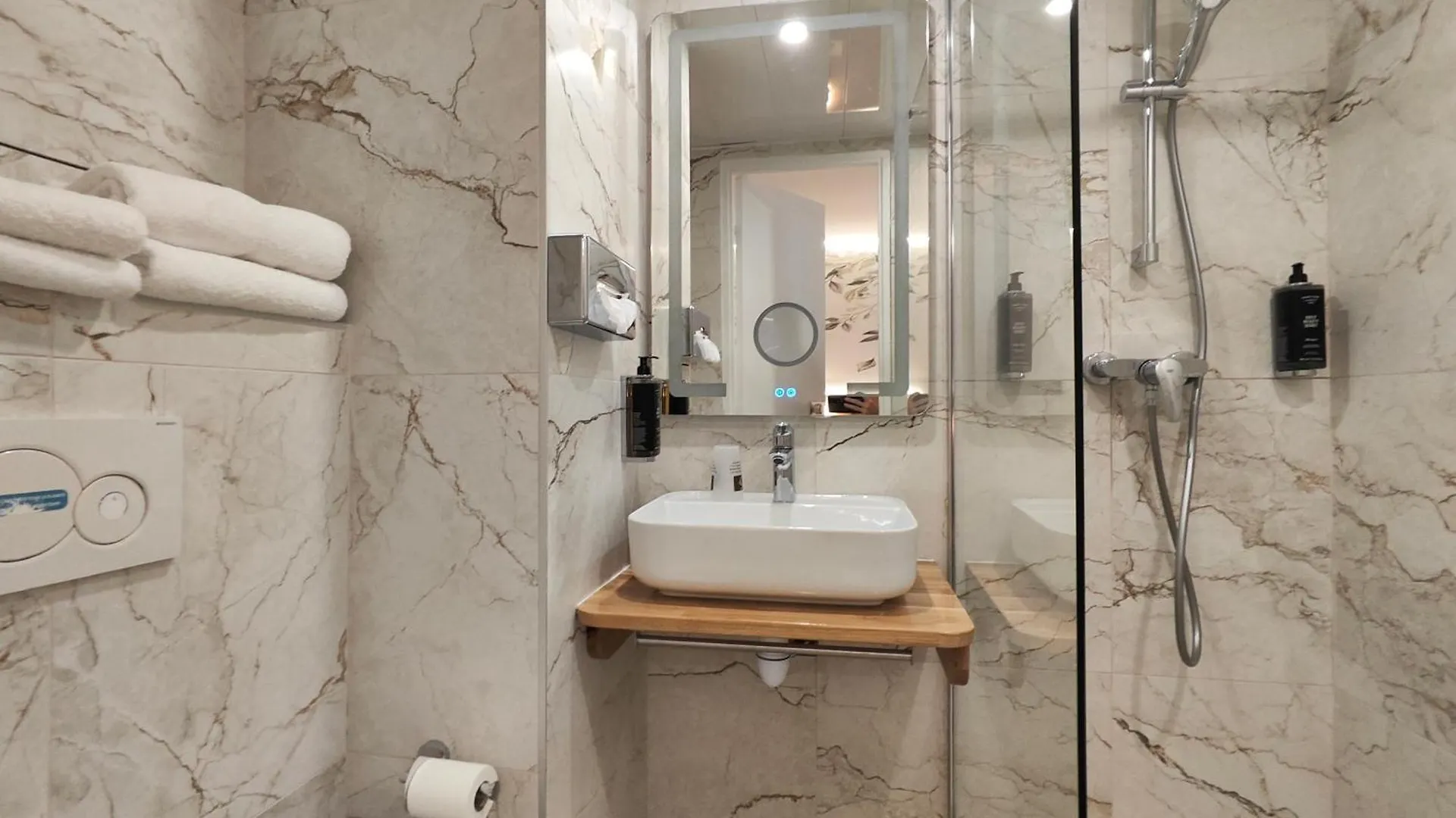 55 Montparnasse Hotel